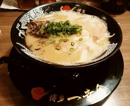 「ラーメン　750円」@博多一幸舎 総本店の写真