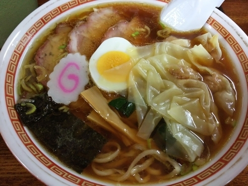 「チャーシューワンタンメン(1050円)」@手打ちラーメン 英の写真