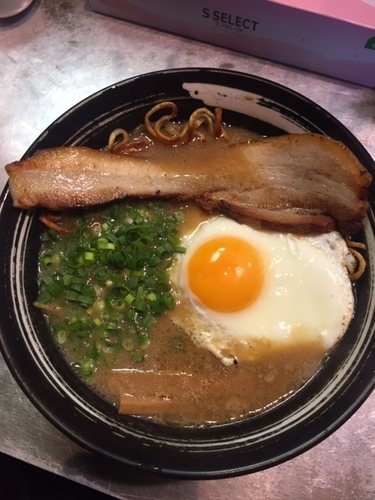 「目玉焼麺　840円」@焼麺 劔の写真