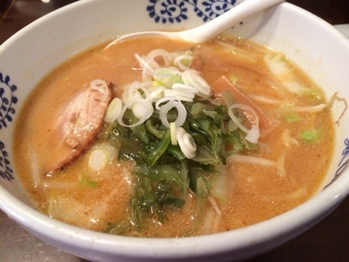 「味噌ラーメン ￥８１０」@味の時計台 上野店の写真