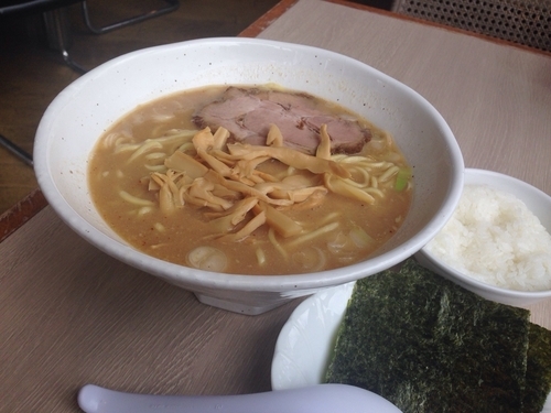 「味噌ラーメン（大盛り）880円＋200円」@極味家の写真
