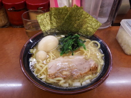 「ラーメン　並＋味玉」@横浜家系ラーメン 孝太郎の写真