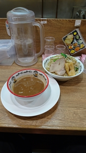 「スタミナつけ野郎 冷」@野郎ラーメン 川崎東口店の写真