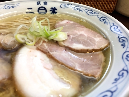 「黄金の塩ラーメン」@二葉 上荻店の写真