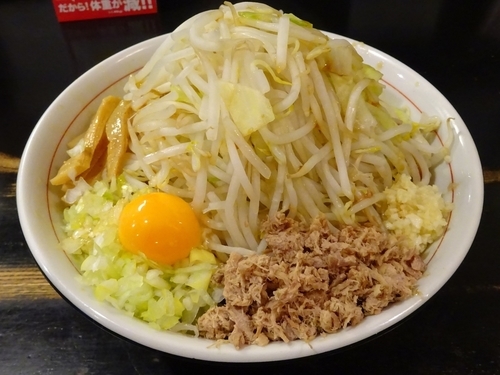 「油らーめん（830円）＋中　野菜多めニンニク味濃いめ」@らーめん大 東小金井店の写真