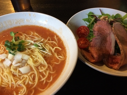 「ベジビーフヌードル  ライス  チーズ付き¥1000円」@中華そばつけそば 千思萬考の写真