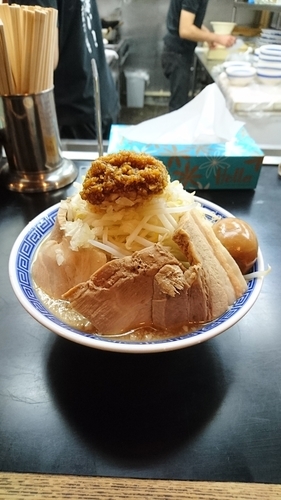 「ラーメン+小豚+味玉子」@山勝角ふじ 南流山店の写真