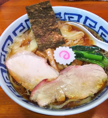 「ワンタン麺大盛り1080円」@手打ち中華そば 竹の助の写真