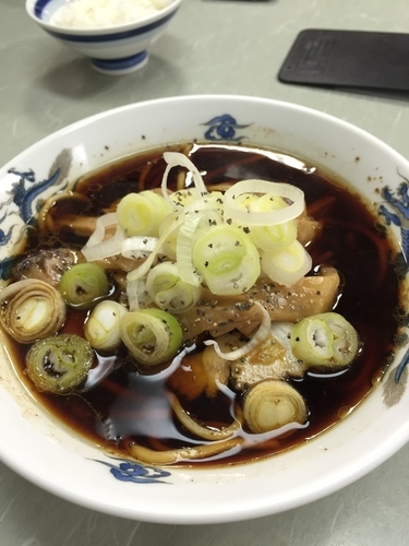 「中華そば（小）＋ごはん（小）」@大喜 駅前店の写真