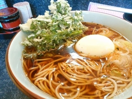 「春菊天そば＋ゆで玉子」@文殊 亀戸店の写真