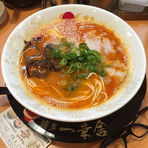 「赤ラーメン」@博多一幸舎 池袋東口店の写真