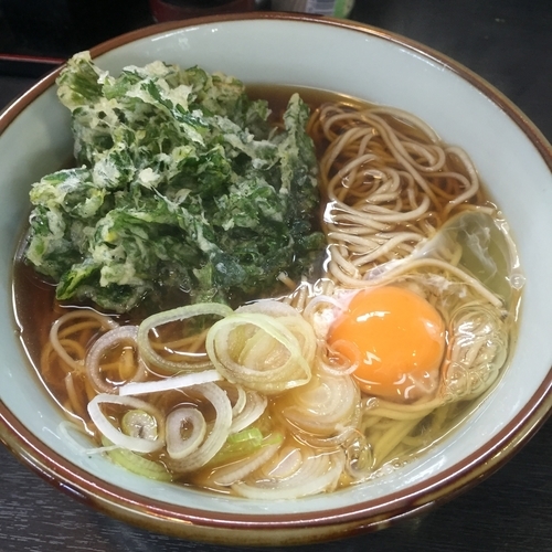 「春菊（￥380）＋生卵（サービス）」@文殊 両国駅前店の写真