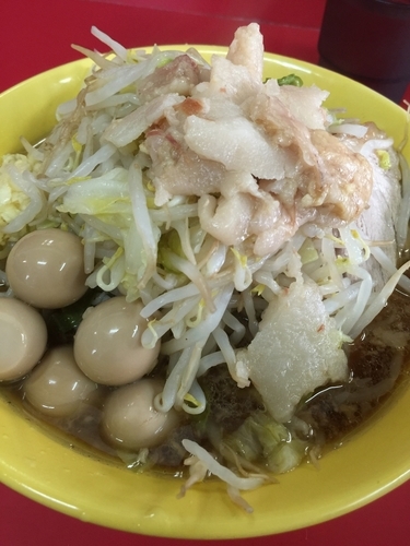 「少なめラーメン（ニンニク あぶら）+うずら卵」@ラーメン二郎 茨城守谷店の写真