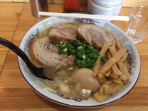 「特製和風豚骨ラーメン850円」@麺屋 さくらの写真