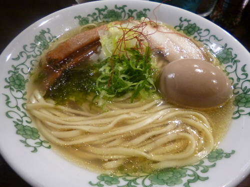 「味玉塩そば   煮干×浅利」@麺 密くろの写真