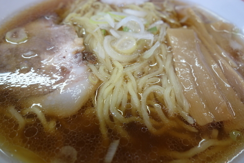 「中華そば細麺煮干し醤油味600円中盛り30円」@麺屋 なか丸の写真