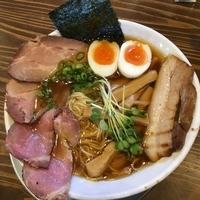 特製淡麗醤油らーめん／¥880