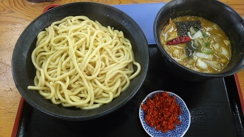 「カレつけ中(あつもり)玉ねぎ、辛味追加」@つけめん・らあめん 福は内の写真