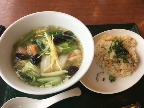 「海老野菜あんかけ麺780円+半チャーハン280円」@中華レストランChina Fan 草加店の写真