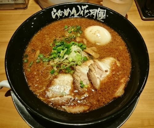 「黒武者 740円」@らあめん花月嵐 浅草雷門店の写真