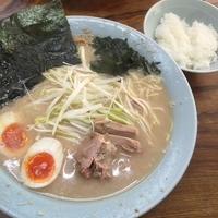 特製塩ラーメン＋中盛＋半ライス