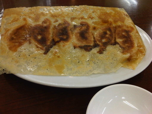 「羽付き焼き餃子(6コ)」@中国大連家庭料理 金春 本館の写真