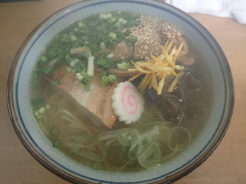 「鶏スープ天然柚子塩ラーメン」@MENYA 食い味の道有楽の写真