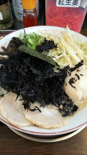 「豚骨醤油ラーメン(全部のせ)＋替え玉」@豚骨ラーメン いちもんじ 北本店の写真