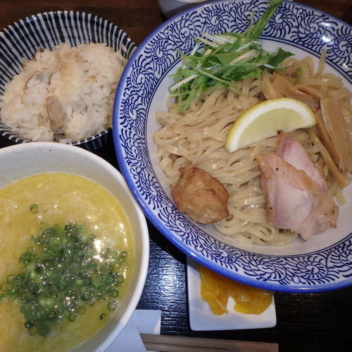 「濃厚鶏白湯得つけ麺(中)＋半鶏めしセット(900円)」@コウノトリの写真