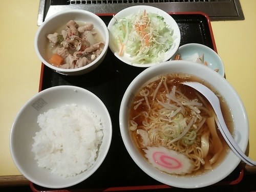 「日替ランチ(醤油ラーメン＋モツ煮)620円」@朝鮮飯店 高崎駅西口店の写真
