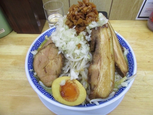 「ふじそばカレー（７７０円）＋バカ豚＋麺増し」@勝神角ふじの写真