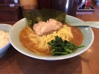 「ラーメン　大　ライス」@横浜家系ラーメン 五十三家の写真