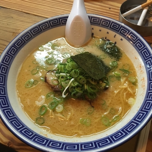 「特製ラーメン」@まんねん 梅田本店の写真