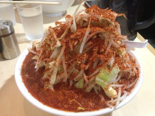 「火の頂らーめんカタメやさい一味唐辛子700円」@蒙麺 火の豚の写真