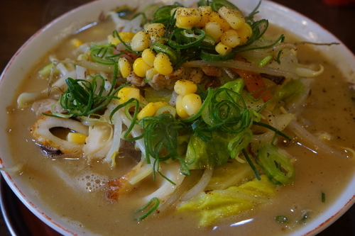 「特製久留米ちゃんぽん＋スポーツドリンク（サービス）」@豚骨発祥久留米ラーメン くるめや 浅草店の写真