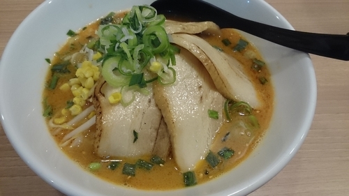 「辛味噌チャーシューメン・2辛」@つけ麺 らーめん 春樹 弘明寺店の写真