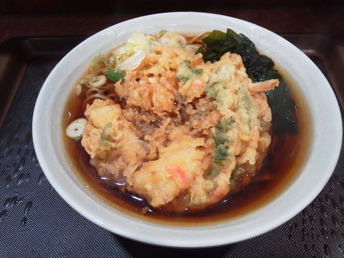 「天ぷらそば」@名代 富士そば 神田店の写真