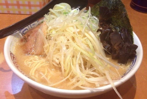 「長浜ねぎラーメン(700円)」@長浜らーめん 八王子店の写真