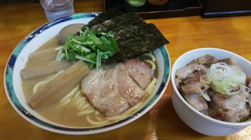 「味玉らぁめん 　ぶたごはん」@らぁめん 葉月の写真