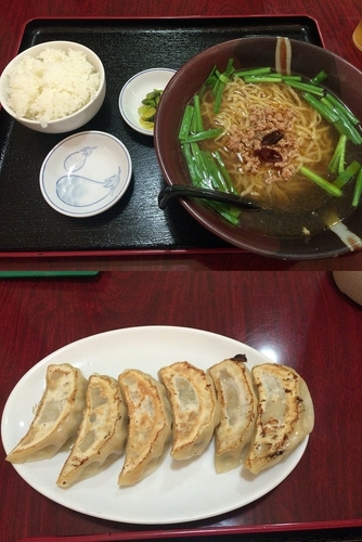 「ラーメンセット(台湾ラーメン+焼き餃子+ライス)750円」@易豊の写真