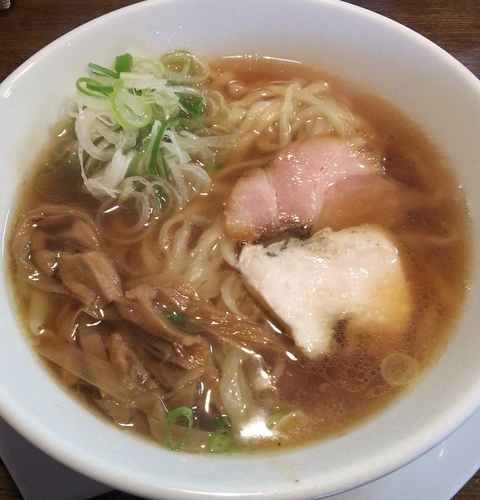 「醤油らぁめん(ミルフィーユ麺 大盛り)」@麺.SUZUKiの写真