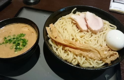 「特製濃厚つけ麺 中盛 1100円」@中華そば 輝羅の写真