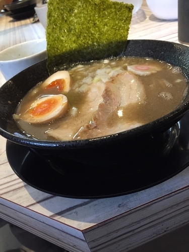 「味玉濃厚ラーメン」@濃厚商店の写真