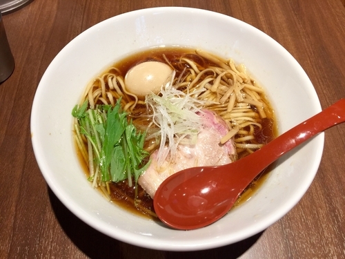 「味玉香彩鶏だし醤油らーめん(900円)」@麺屋 翔 品川店の写真