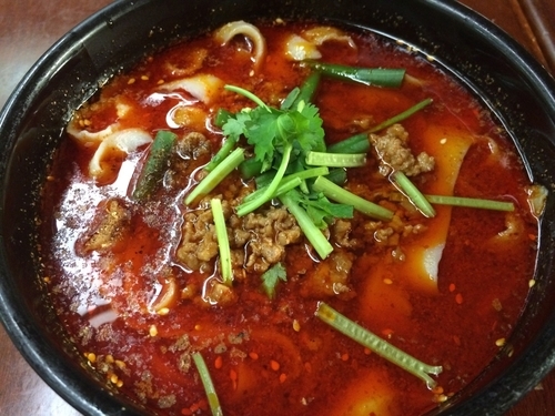 「辛口マーラー刀削麺（700円）」@中国料理 刀削麺 鐘楼 水道橋西口店の写真