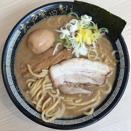 「濃厚味玉そば　￥９００」@松戸富田製麺 三井アウトレットパーク木更津店の写真