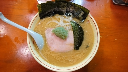 「中華そば（￥650）+ニンニクS（￥50）+のり（￥50）」@ホープ軒本舗 吉祥寺店の写真