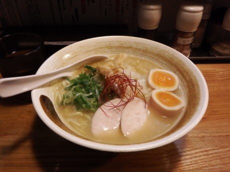 「濃厚鶏白湯＋味玉」@麺匠ようすけ 鶏煮亭の写真