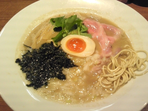 「【4月19日夜限定】濃厚あら炊き魚白湯そば￥780」@寿製麺よしかわ 川越店の写真