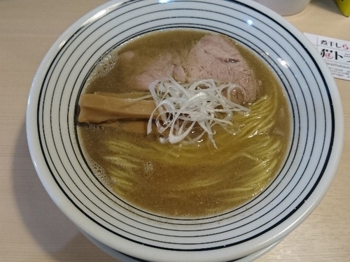 「超煮干しらぁめん」@煮干しらぁめん 猫トラ亭の写真